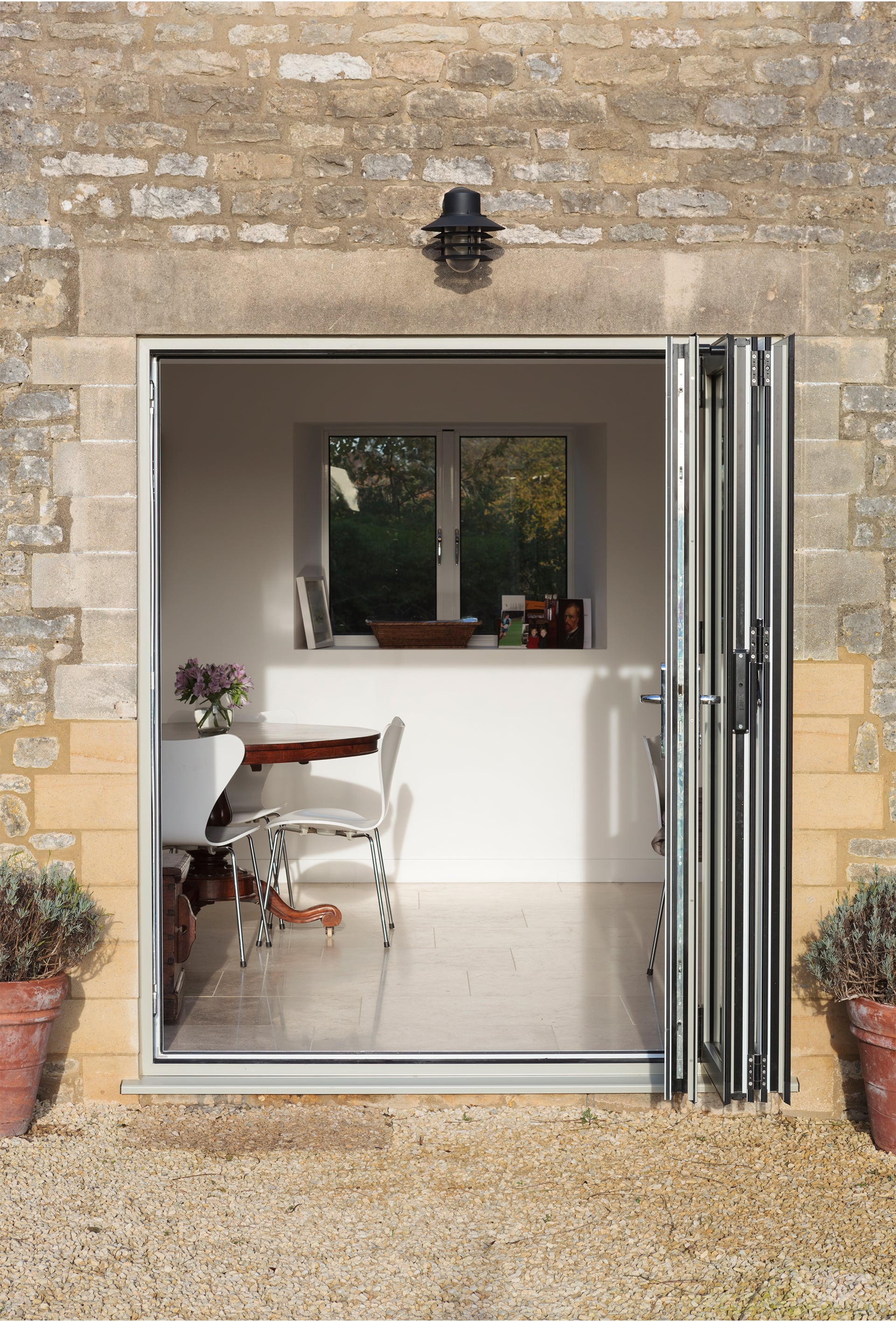 Aluminium-Bi-Fold-Doors-3-min