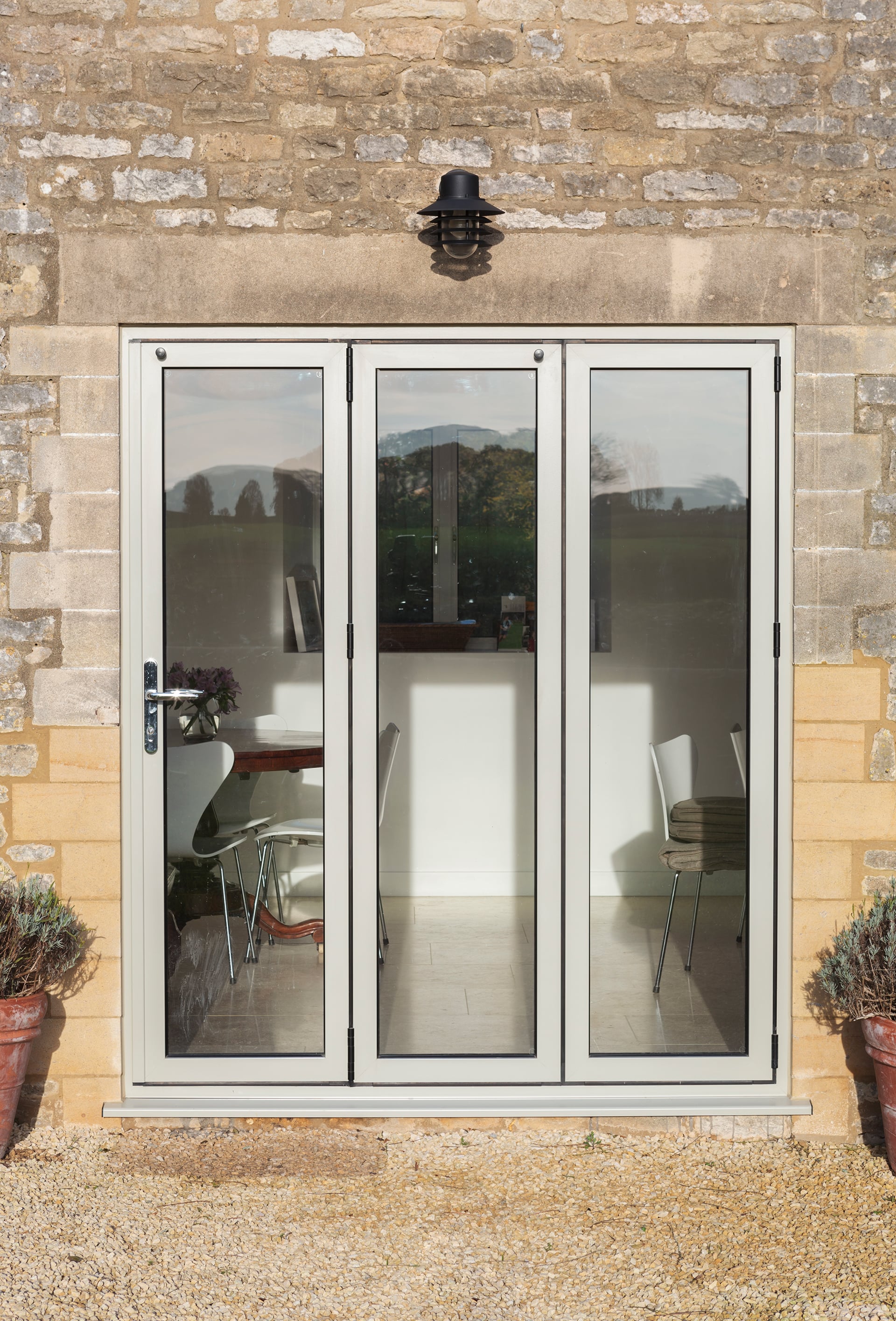 Aluminium-bi-fold-doors-6-min